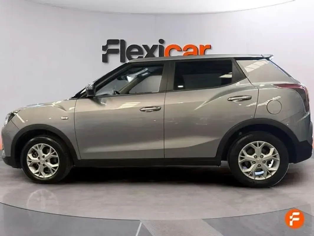 Usado SsangYong Tivoli 163 CV (119 kW) 2024 Gris SUV