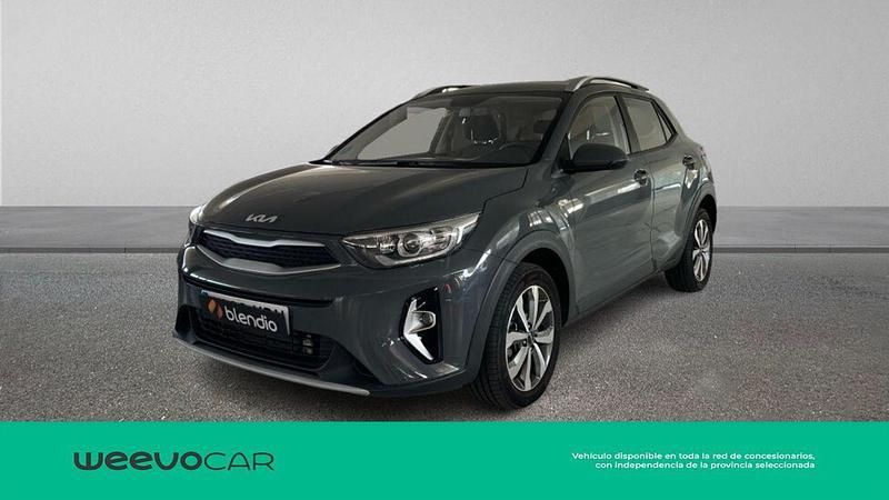 Gris Usado 2022 Kia Stonic SUV | 19.990 € (Un poco caro) - Imagen 1/4