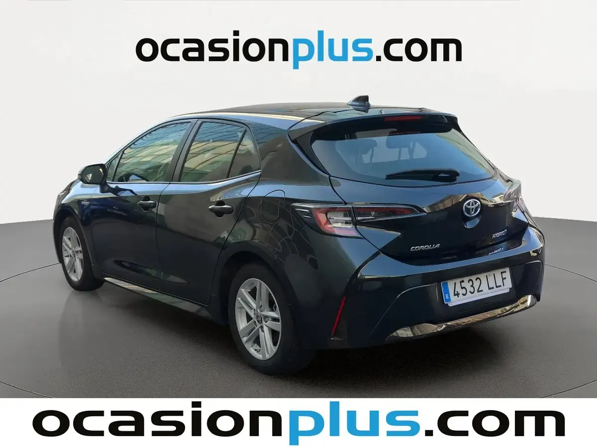 Usado Toyota Corolla Active 122 CV (89 kW) 2020 Negro Utilitario