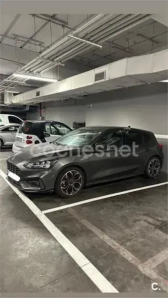 Usado Ford Focus ST-Line 125 CV (91 kW) 2019 Gris / plata Berlina