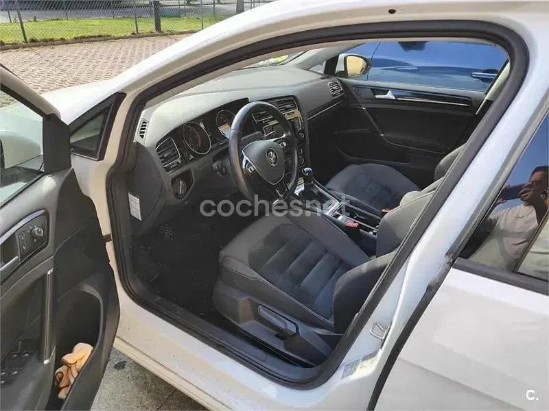 Usado VW Golf VII Sportline 105 CV (77 kW) 2015 Blanco Berlina