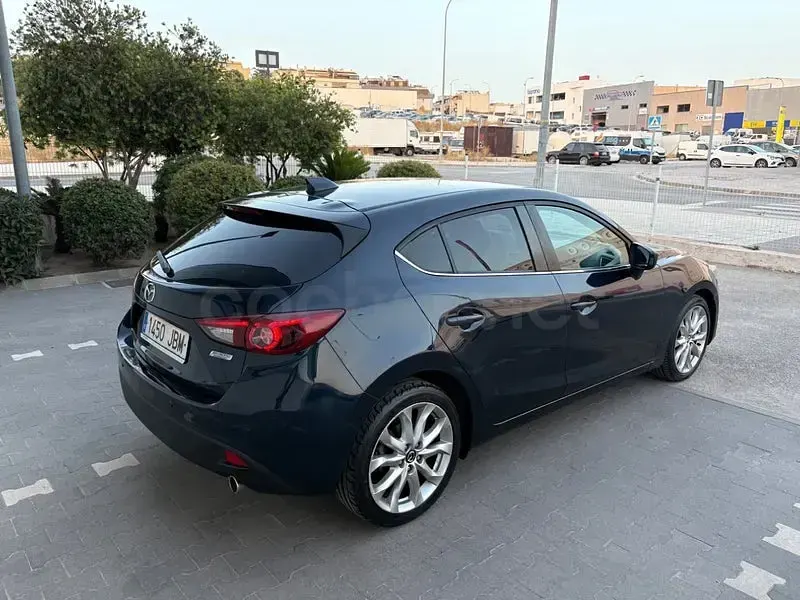Usado Mazda 3 Luxury 150 CV (110 kW) 2015 Azul Berlina