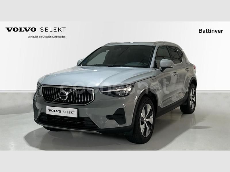 Gris Usado 2023 Volvo XC40 Core SUV | 38.900 € (Caro) - Imagen 1/4