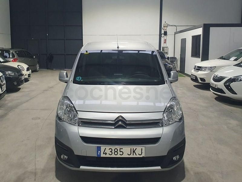 Usado Citroën Berlingo Feel 100 CV (73 kW) 2015 Gris / plata Monovolumen