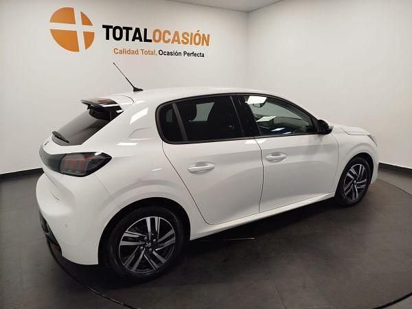 Usado Peugeot 208 Allure 100 CV (73 kW) 2021 Blanco Utilitario