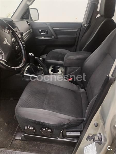 Usado Mitsubishi Montero 170 CV (125 kW) 2008 Beige SUV