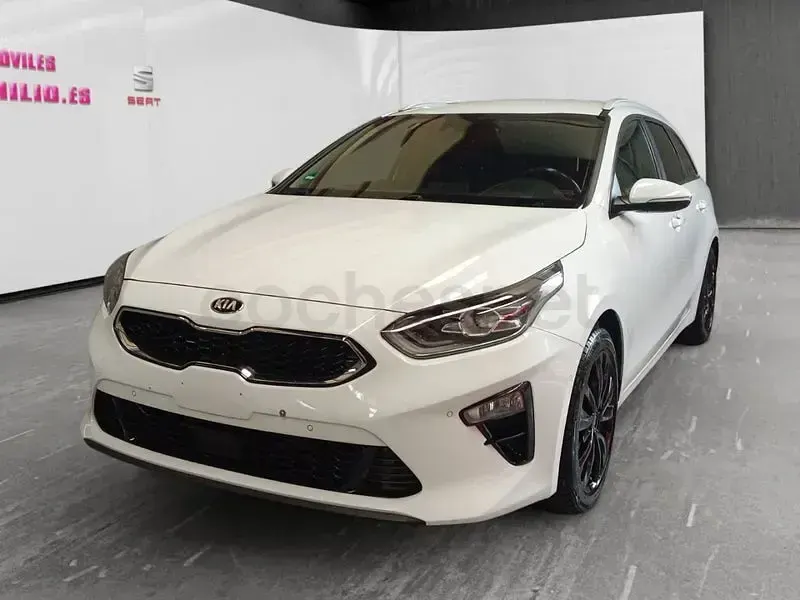 Usado Kia Ceed 140 CV (102 kW) 2019 Blanco Utilitario