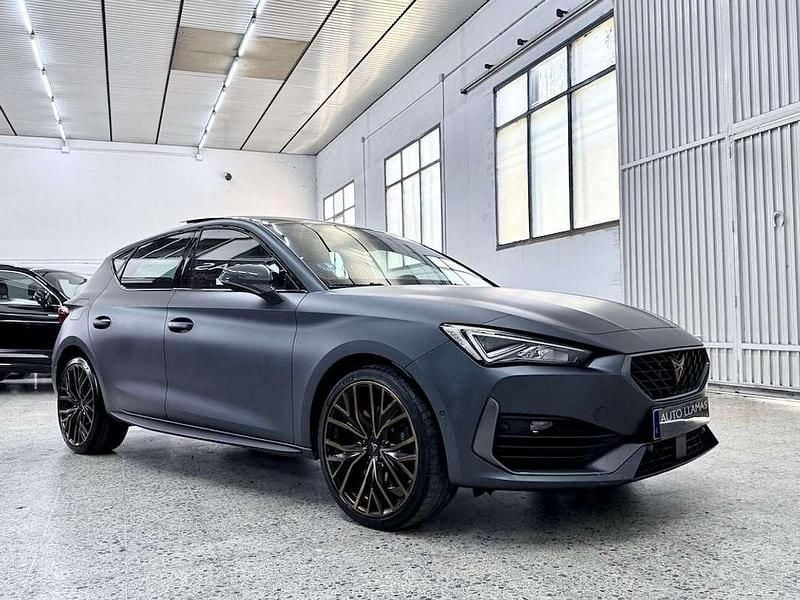 Usado Cupra Leon VZ 245 CV (180 kW) 2021 Gris / plata Berlina