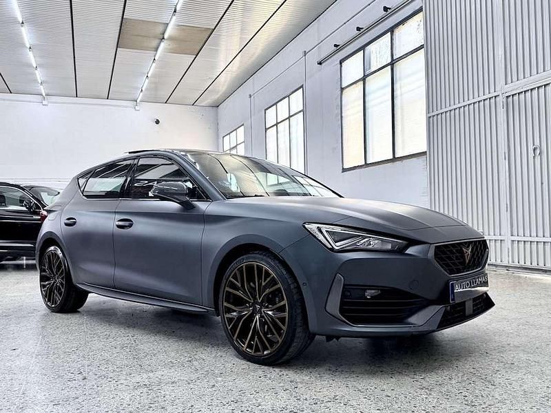 Usado Cupra Leon VZ 245 CV (180 kW) 2021 Gris / plata Berlina