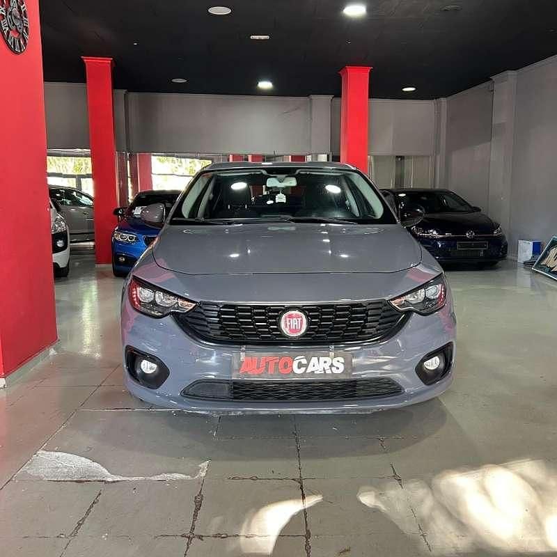 Usado Fiat Tipo S 120 CV (88 kW) 2018 Gris Utilitario