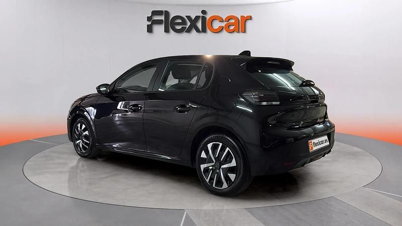Usado Peugeot 208 Style 101 CV (74 kW) 2024 Negro Utilitario