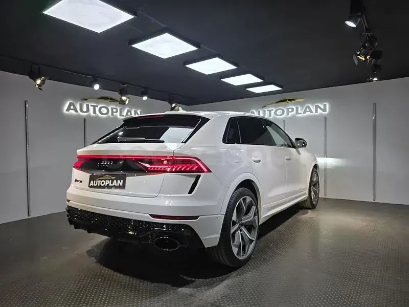 Usado Audi Q8 Ambiente 600 CV (441 kW) 2020 Blanco SUV
