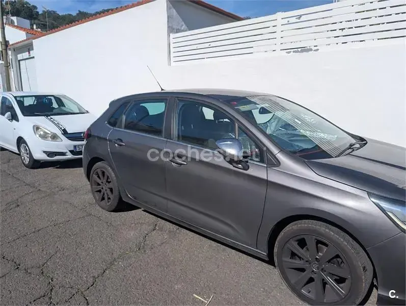 Usado Citroën C4 Feel 110 CV (80 kW) 2017 Gris / plata Berlina