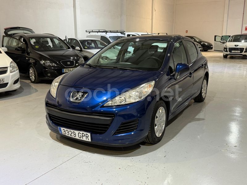 Azul Usado 2010 Peugeot 207 Berlina | 4990 € (Buen precio) - Imagen 1/4