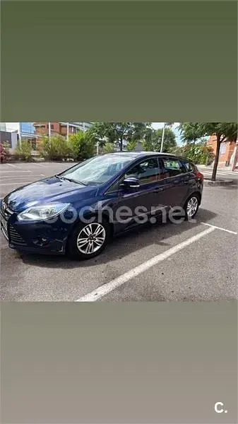 Usado Ford Focus Trend 105 CV (77 kW) 2011 Azul Berlina