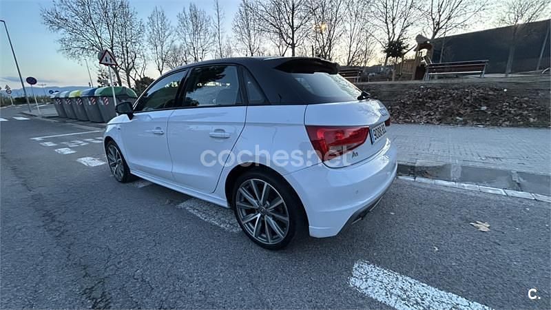 Usado Audi A1 Sportback Ambition 86 CV (63 kW) 2013 Blanco Utilitario