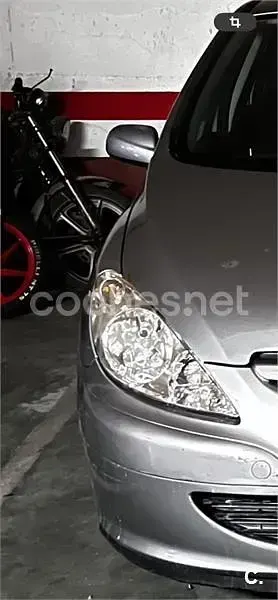 Usado Peugeot 307 90 CV (66 kW) 2005 Gris / plata Berlina