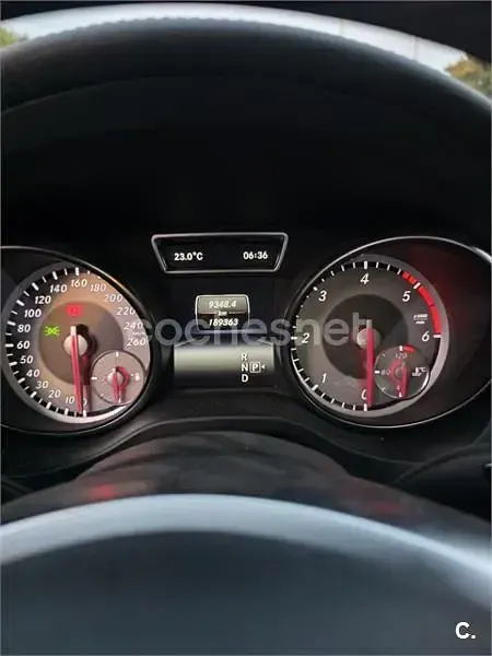 Usado Mercedes CLA220 Urban 170 CV (125 kW) 2013 Blanco Coupe