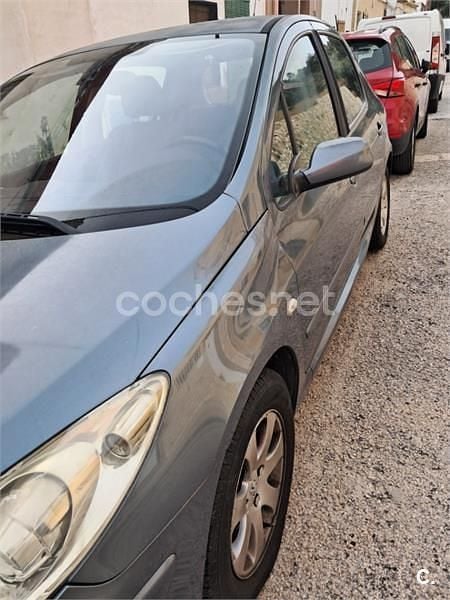 Usado Peugeot 307 110 CV (80 kW) 2006 Gris / plata Berlina