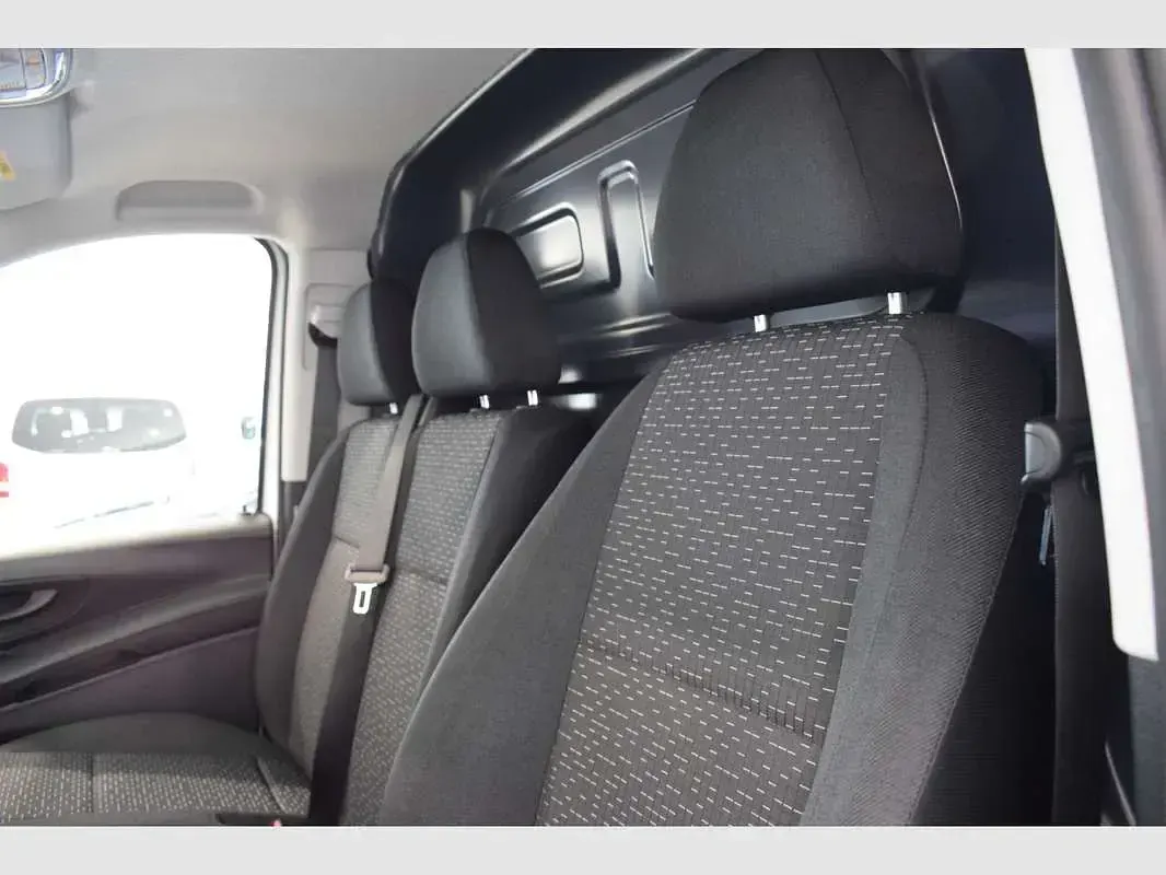 Usado Mercedes Vito 163 CV (119 kW) 2022 Blanco Van