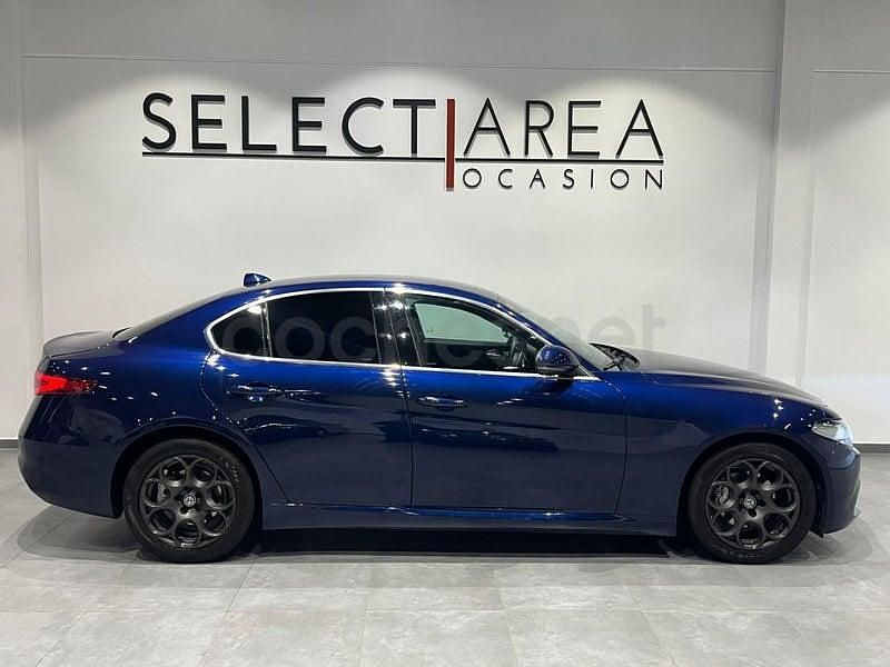 Usado Alfa Romeo Giulia Super 160 CV (117 kW) 2019 Azul Berlina