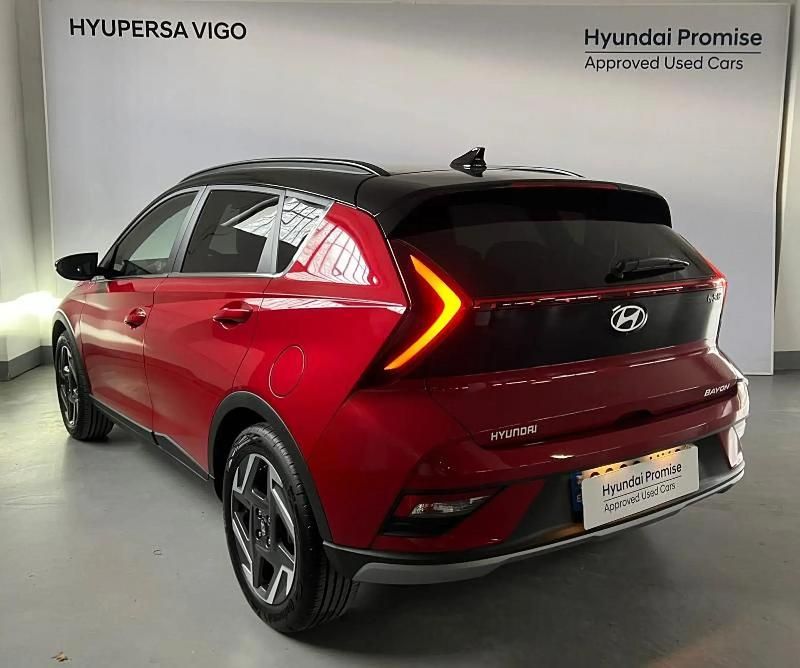 Usado Hyundai Bayon 100 CV (73 kW) 2025 Granate SUV