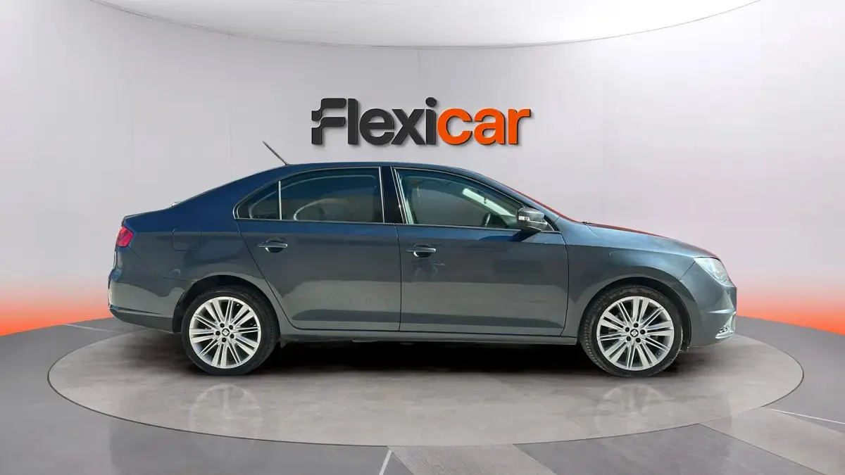 Usado Seat Toledo Style 116 CV (85 kW) 2016 Gris Utilitario