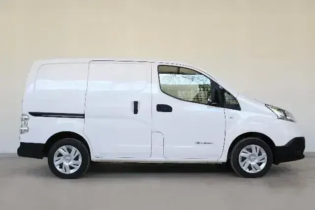 Usado Nissan e-NV200 80 kW (109 CV) 2020 Blanco Monovolumen
