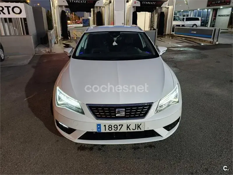 Usado Seat Leon ST XCELLENCE 150 CV (110 kW) 2018 Blanco Familiar