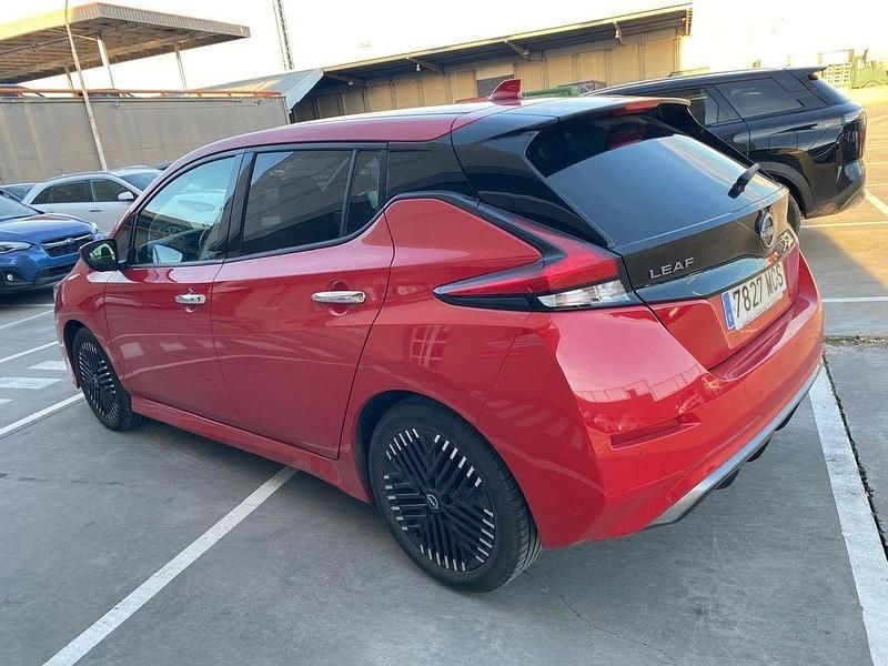 Usado Nissan Leaf N-Connecta 110 kW (150 CV) 2022 Rojo Utilitario