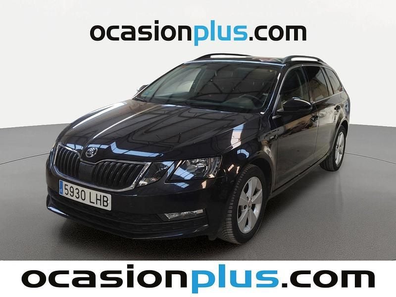 Negro Usado 2020 Skoda Octavia Ambition Familiar | 14.455 € (Precio justo) - Imagen 1/4