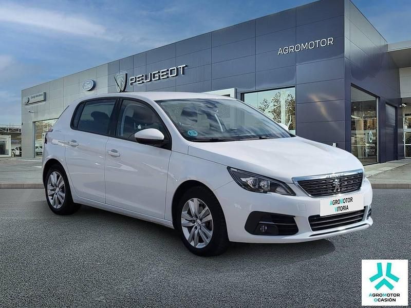 Usado Peugeot 308 Active 130 CV (95 kW) 2021 Blanco Berlina