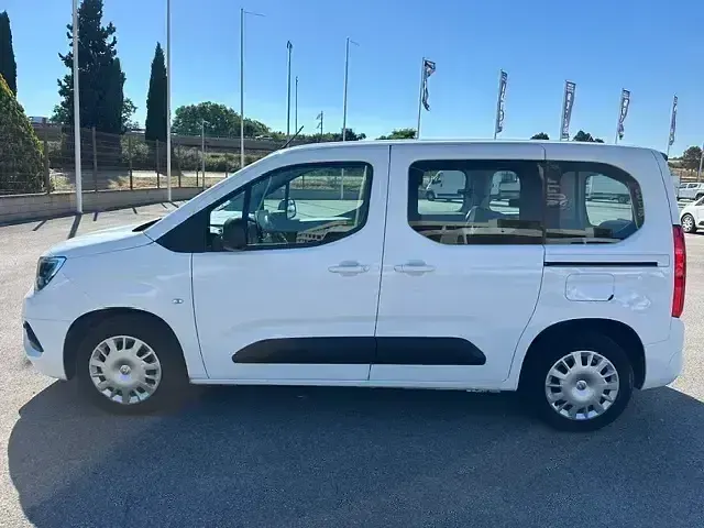 Usado Opel Combo Edition+ 100 CV (73 kW) 2022 Blanco Monovolumen