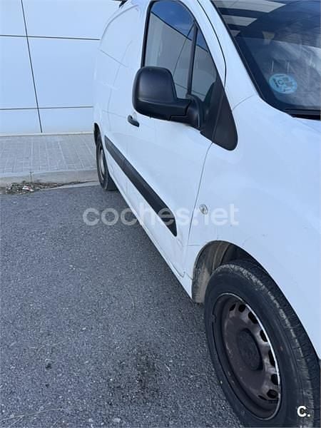 Usado Peugeot Partner Tepee Access 75 CV (55 kW) 2016 Blanco Monovolumen