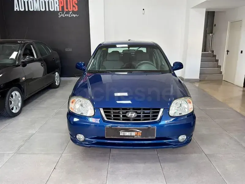 Usado Hyundai Accent 81 CV (59 kW) 2005 Azul Berlina