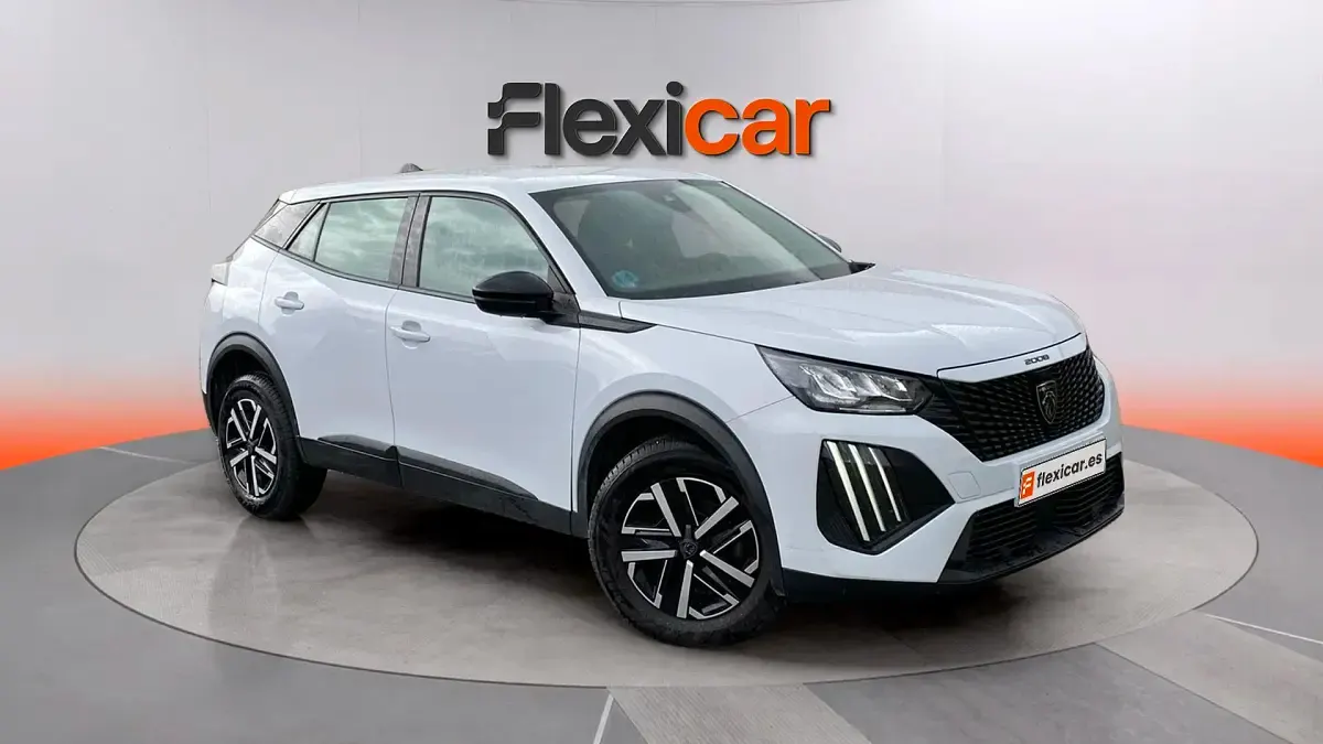 Usado Peugeot 2008 Active 102 HP (75 kW) 2023 SUV