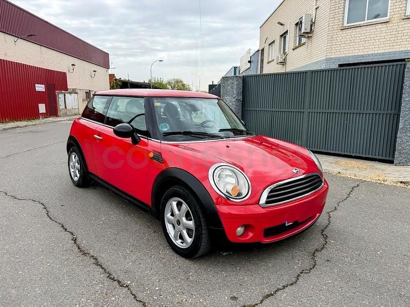 Usado Mini ONE 95 CV (69 kW) 2008 Granate Utilitario