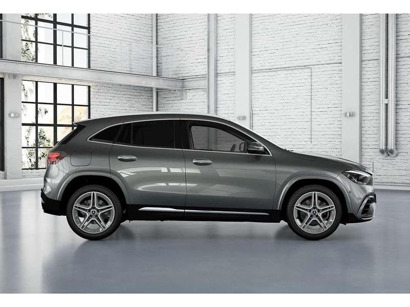 Usado Mercedes GLA250 165 CV (121 kW) 2025 Gris SUV