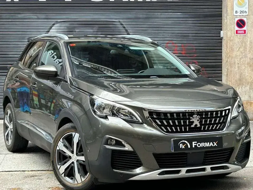 Usado Peugeot 3008 Allure 131 CV (96 kW) 2017 Gris SUV