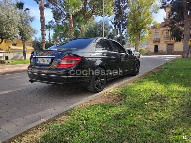 Usado Mercedes C200 Avantgarde 122 CV (89 kW) 2008 Negro Berlina