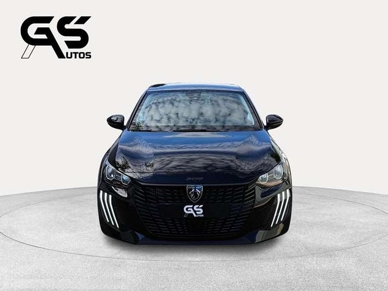 Usado Peugeot 208 Active 102 CV (75 kW) 2024 Negro Utilitario
