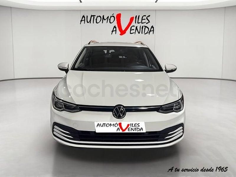 Usado VW Golf VIII Life 110 CV (80 kW) 2021 Blanco Familiar