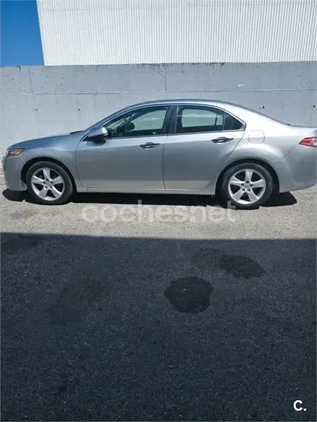 Usado Honda Accord Executive 150 CV (110 kW) 2008 Gris / plata Berlina