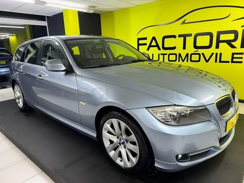 Usado BMW 318 143 CV (105 kW) 2011 Azul Familiar