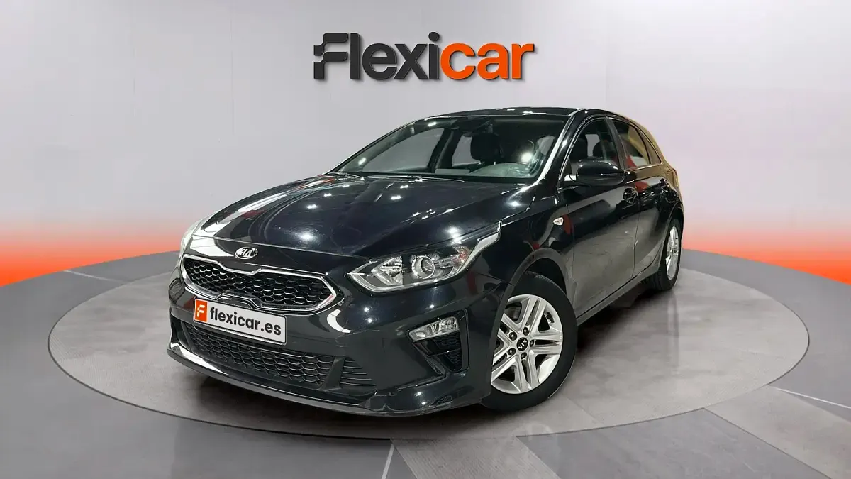 Usado Kia Ceed 120 CV (88 kW) 2021 Azul Utilitario