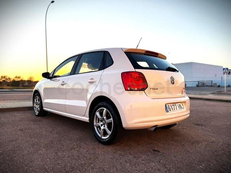 Usado VW Polo Advance 90 CV (66 kW) 2012 Blanco Utilitario