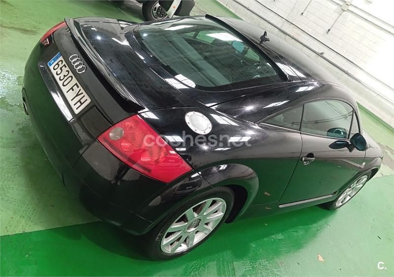 Usado Audi TT 180 CV (132 kW) 1999 Negro Coupe