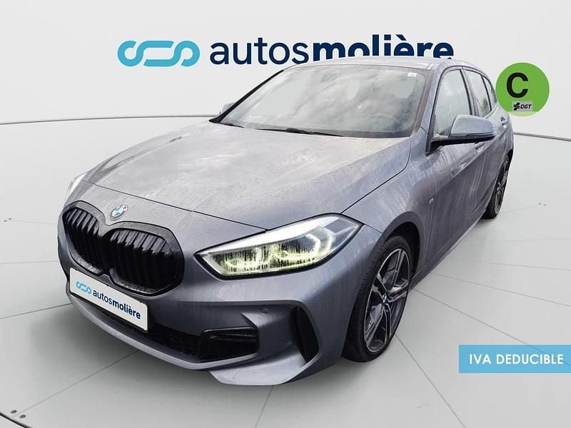 Gris Usado 2023 BMW 118 Comfort Edition Utilitario | 23.890 € (Buen precio) - Imagen 1/4