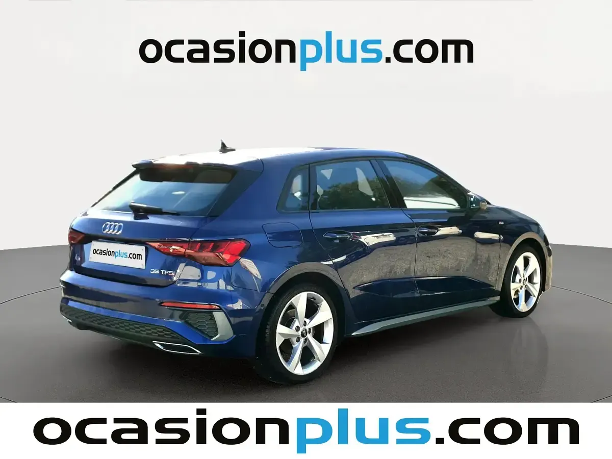 Usado Audi A3 S-Line 150 CV (110 kW) 2023 Azul Berlina