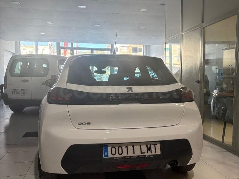 Usado Peugeot 208 Active 100 CV (73 kW) 2021 Blanco Utilitario